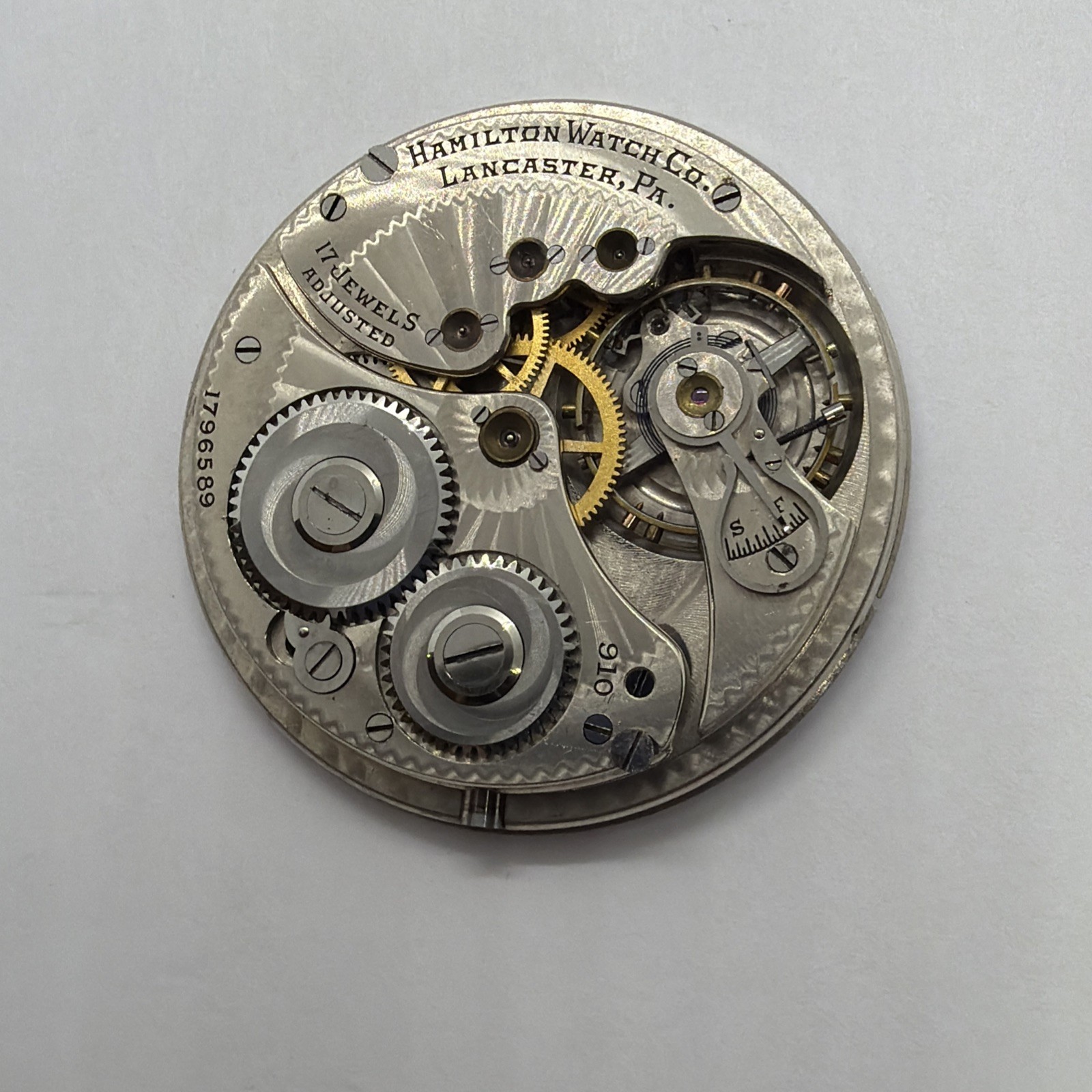 Vintage Hamilton Grade 910 12s 17J OF Pocket Watch Movement 589