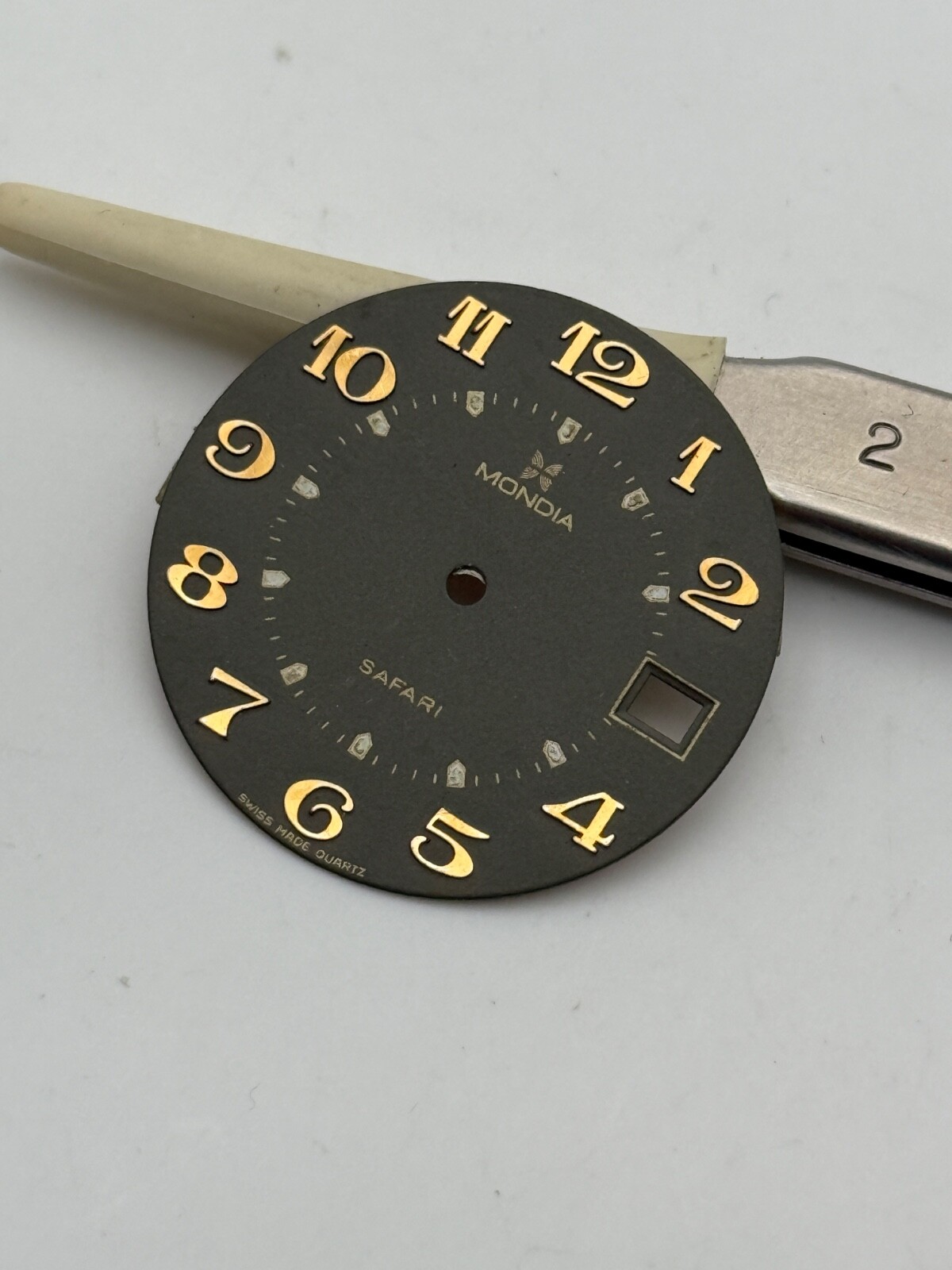 mondia safari swiss made 27.5mm dial dial