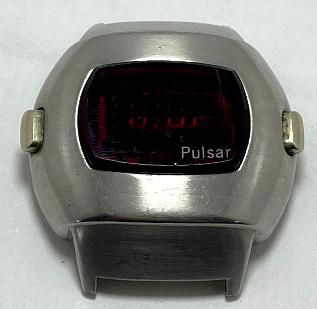 VINTAGE PULSAR LED IT DOESN’T WORK FOR PARTS 70s