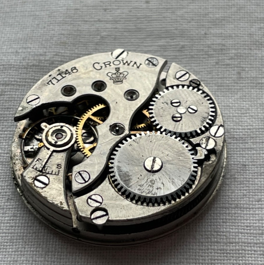 Crown grade 730 – 3/0s – movement for pocket watches FOR PARTS – AS IS