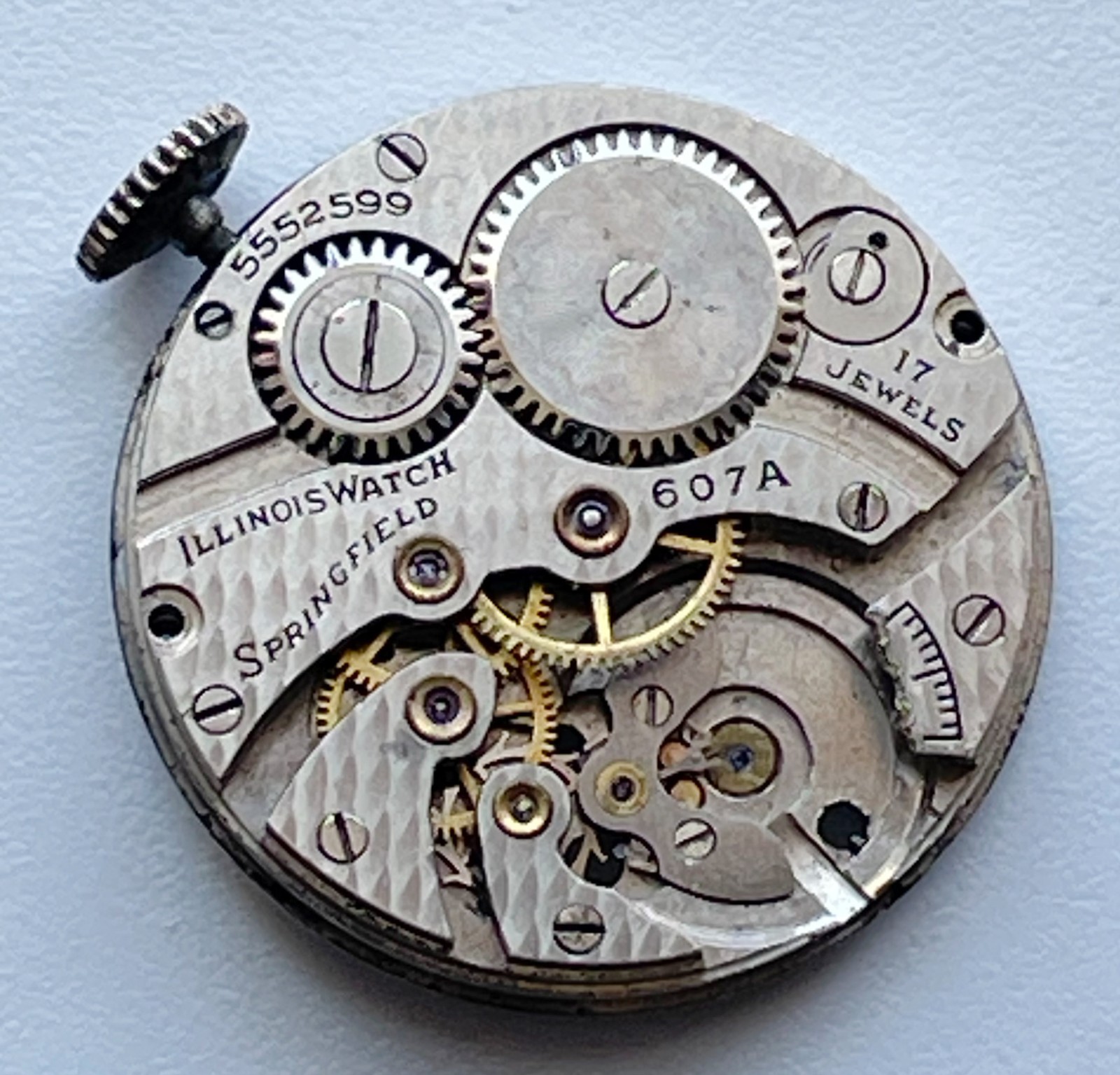 ILLINOIS 607A 17 Jewels Watch Movement 25mm Size For Parts Repair Vintage