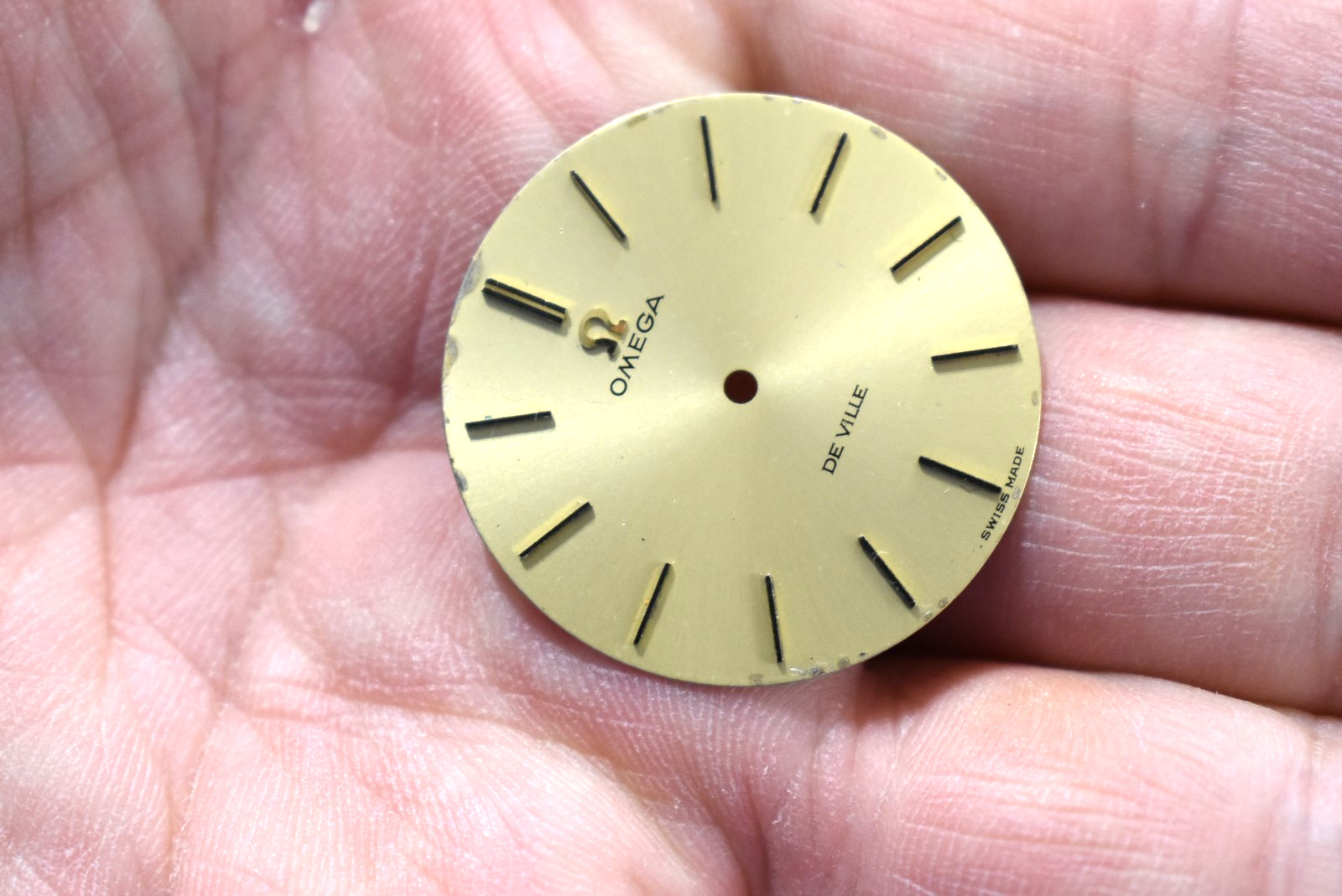 Vintage Omega De Ville 1224 Wrist Watch Gold Tone Dial 27.50mm lot.qb