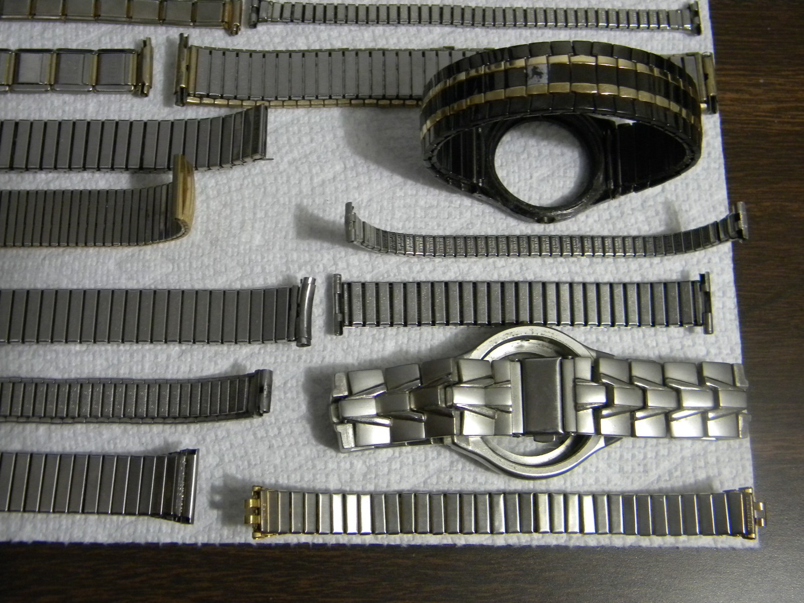 Lot of 27 Men’s Ladies Stainless Steel or Other Wrist Watch Bands and Parts #1