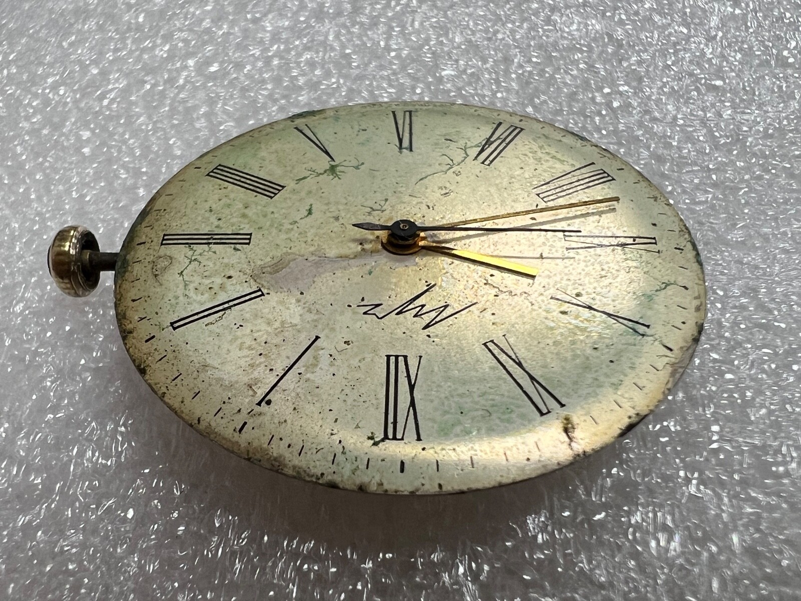 USSR LUCH movement 2209 caliber Gold Plated watch mechanism. FOR PARTS .