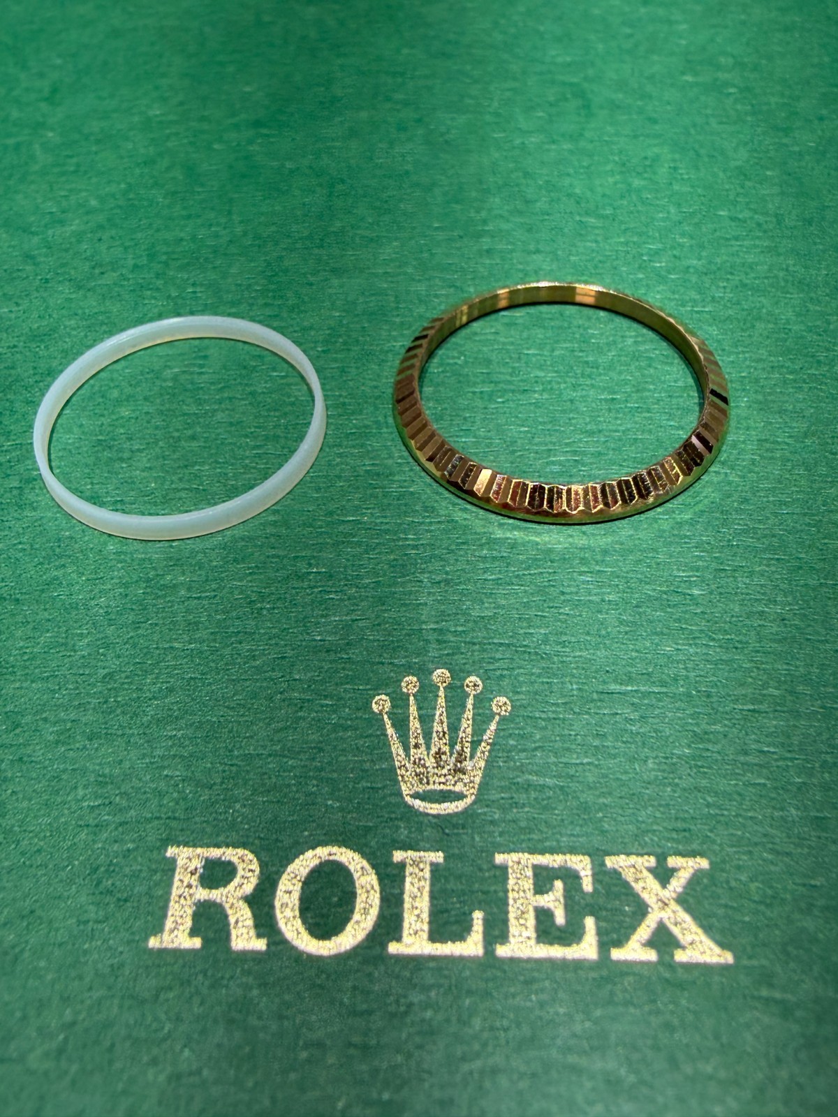 ROLEX FACTORY 18K FLUTED BEZEL FOR LADIES 26MM MODELS