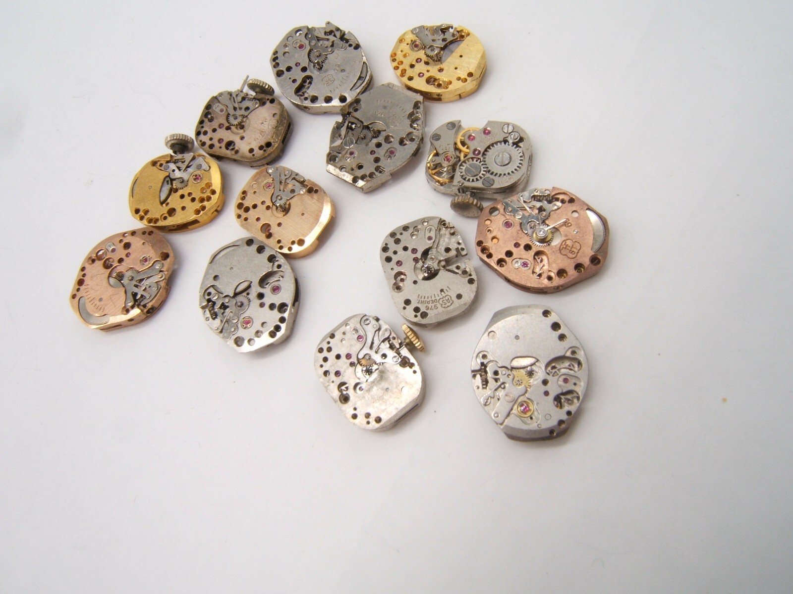13 SMALL WOMEN’S WATCH MOVEMENTS PARTS REPAIR MECHANICAL WIND UP (LOT AB)