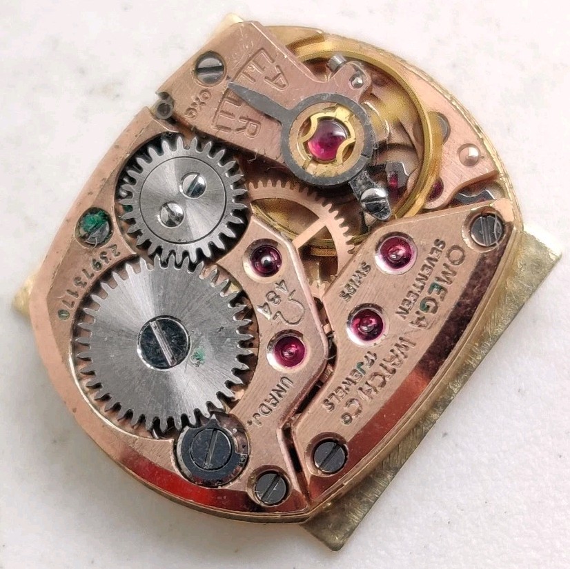 Vintage Omega Cal. 484 17 jewel watch movement running