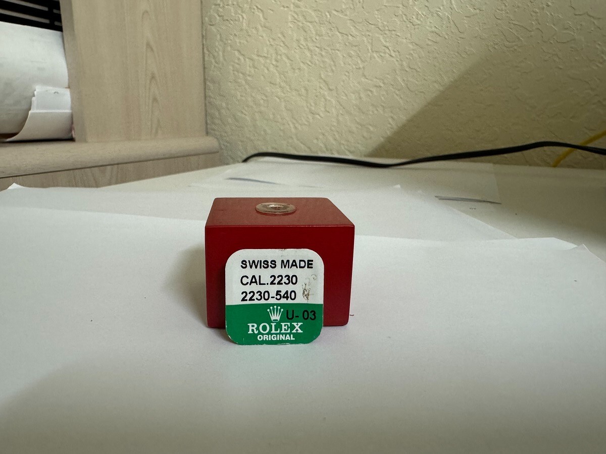 Genuine Rolex 2235 2230 540 REVERSING WHEEL factory sealed package