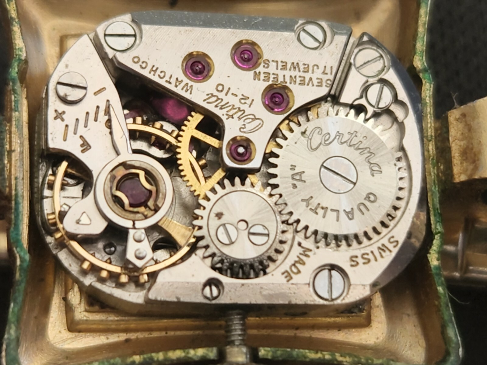CERTINA 12-10 Swiss wrist watch 17 Jewels Speidel Band Rare Vintage Not Working