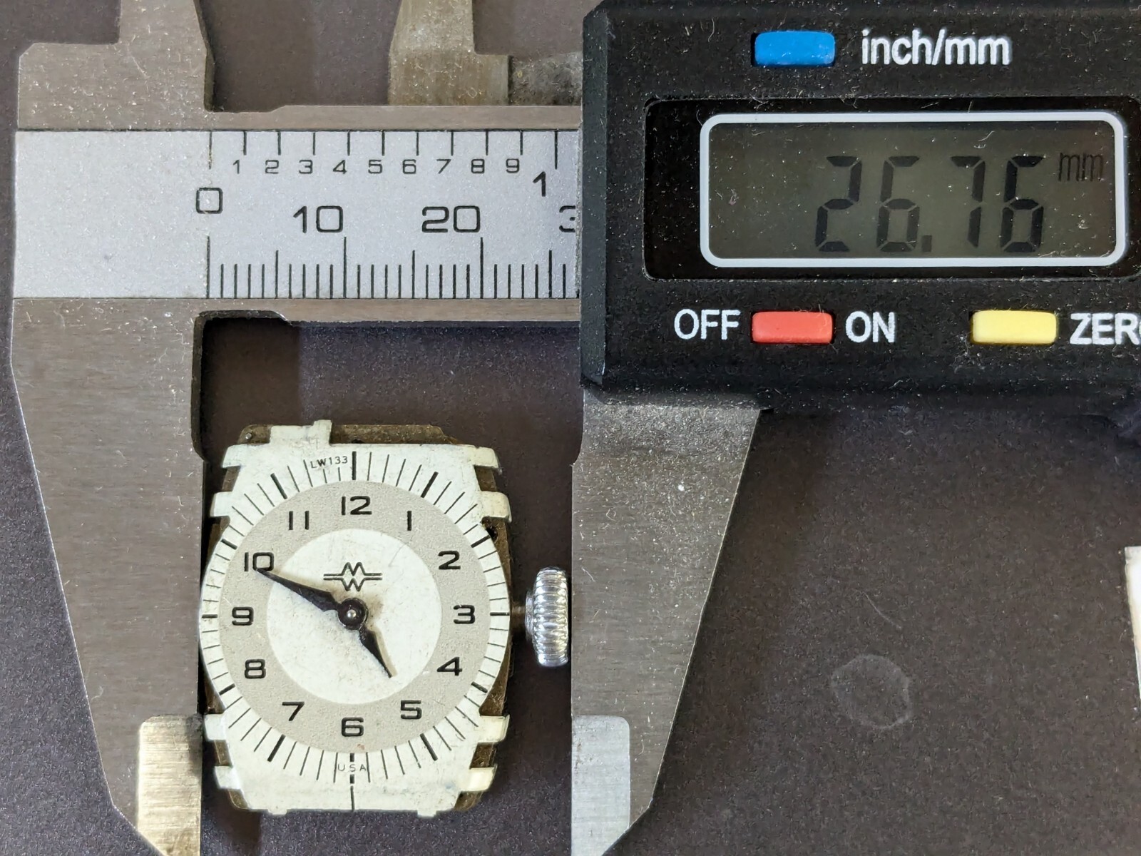 E. Ingraham Company Watch Movement with Dial For Parts Or Repair – Non Running