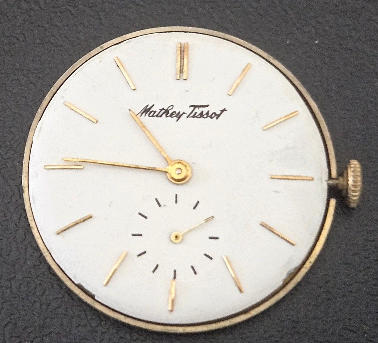 MATHEY-TISSOT AV 4200 17J Watch Movement (BALANCE RUNS WHEN ROTATED) lot825
