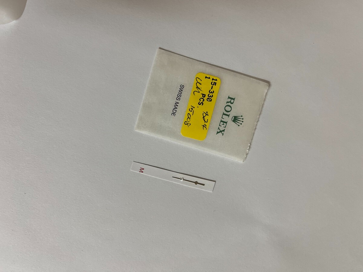 NOS GNUINE Rolex Second Hand 15-330 White Gold New model 15000 1400