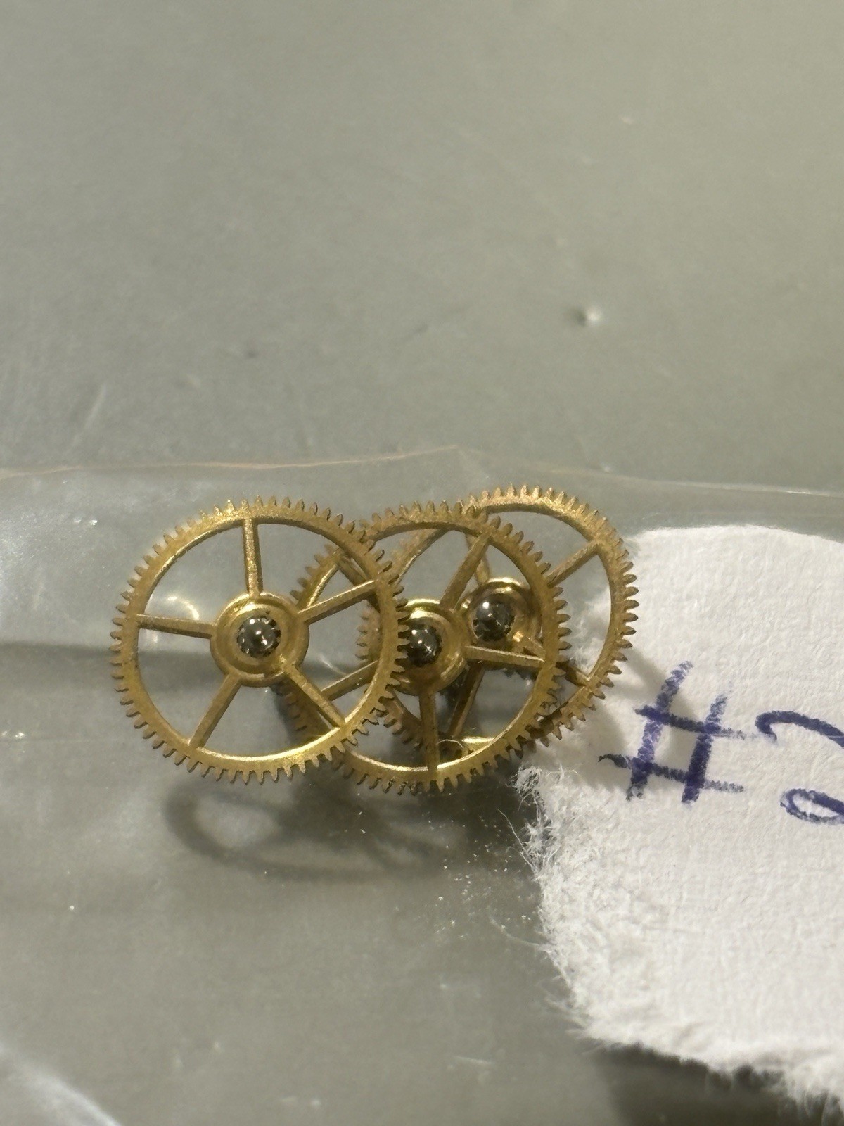 MOVADO Cal 470 – 201 Center wheel with pinion NOS