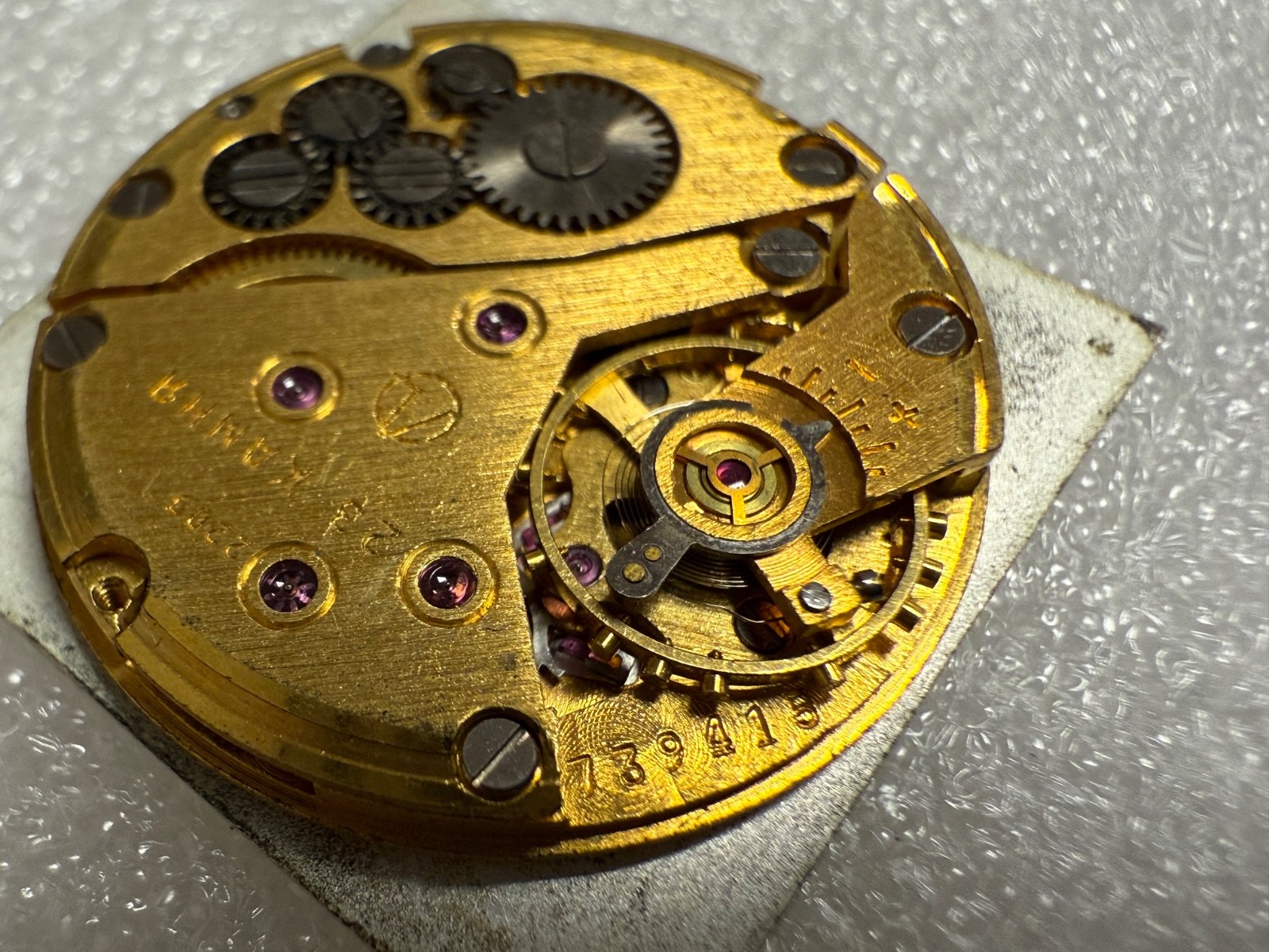 USSR LUCH movement 2209 caliber Gold Plated watch mechanism. FOR PARTS .