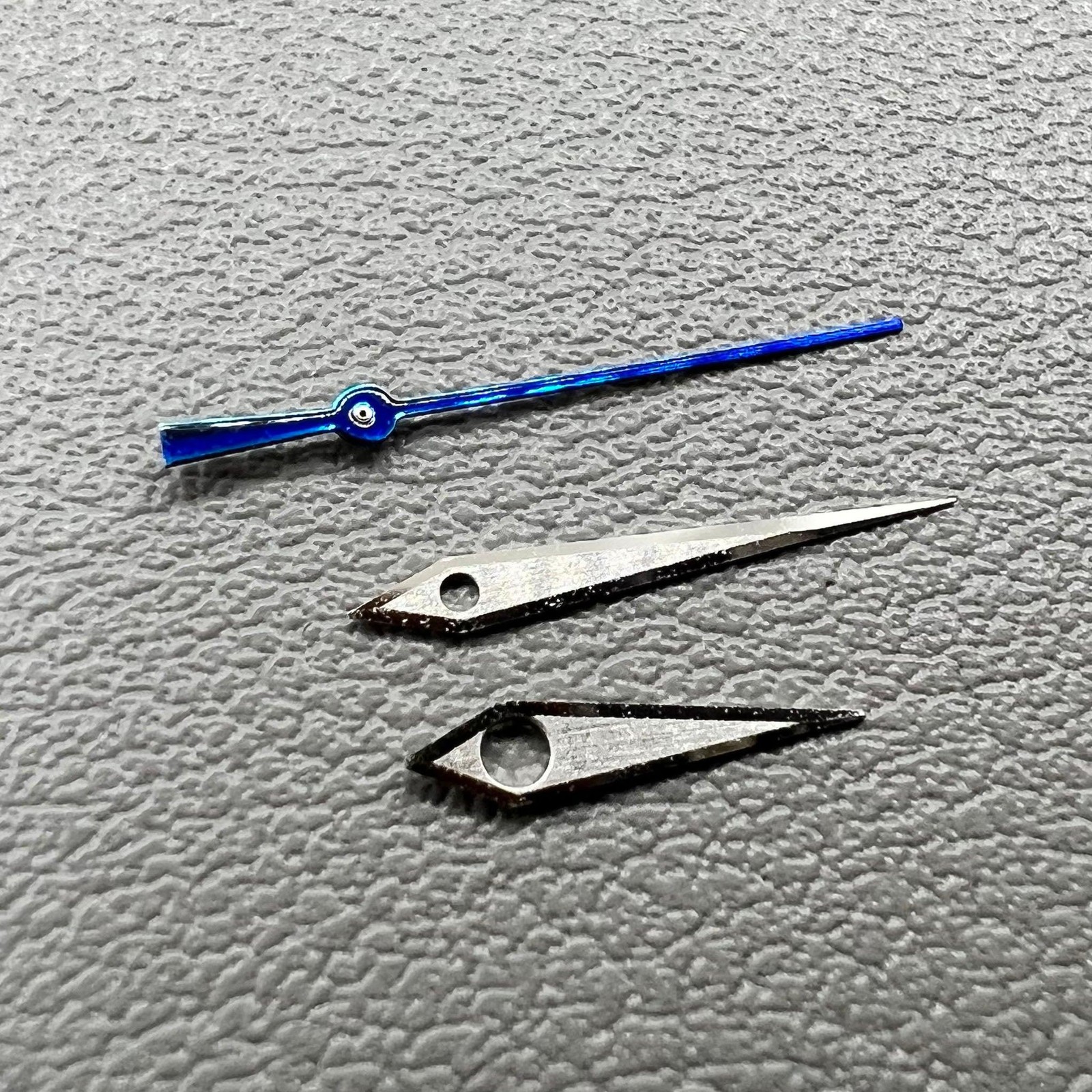 12.5mm No Lume Silver+Blue Brushed Process Hemming Watch Hands Set for NH35/36