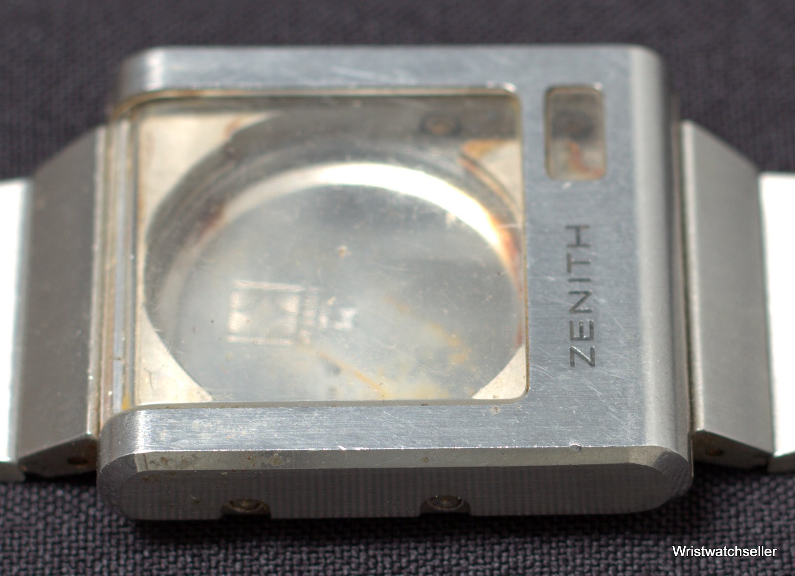 Zenith Futur Time Command LED Ana-Digi For Parts Free USA USPS Priority Service