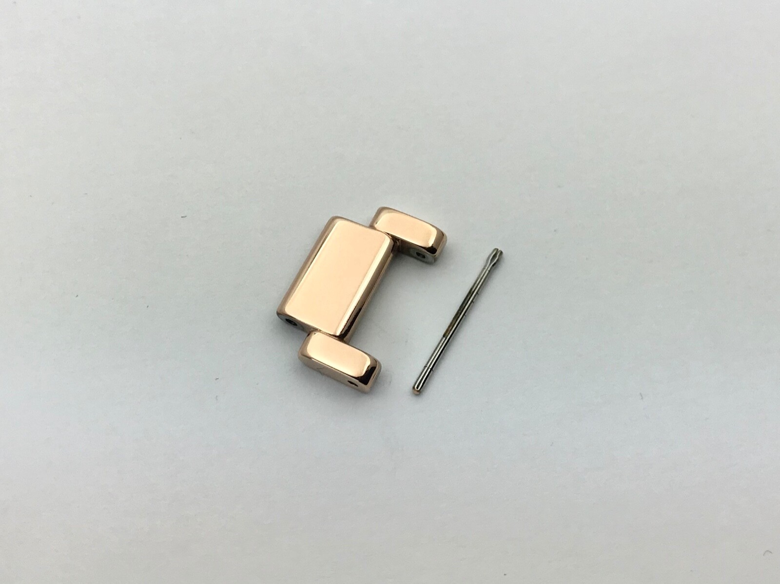 Michael Kors Link Model MK-6760 Rose Gold Tone 18mm