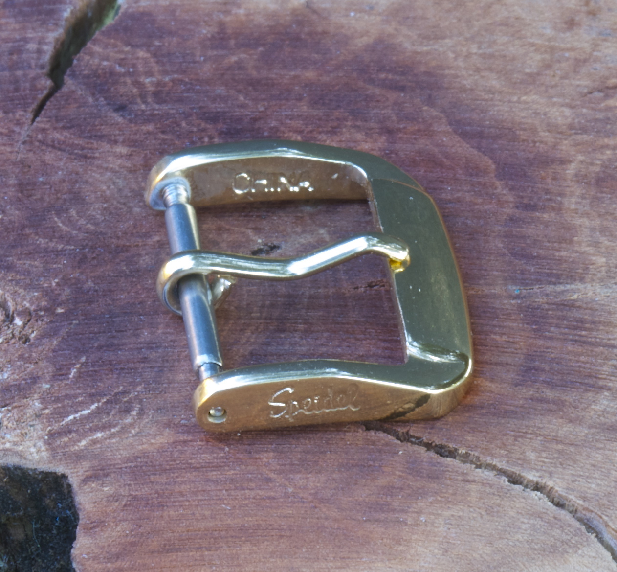 Gold-plated Art Deco detail 16mm opening watch buckle for vintage dress watch