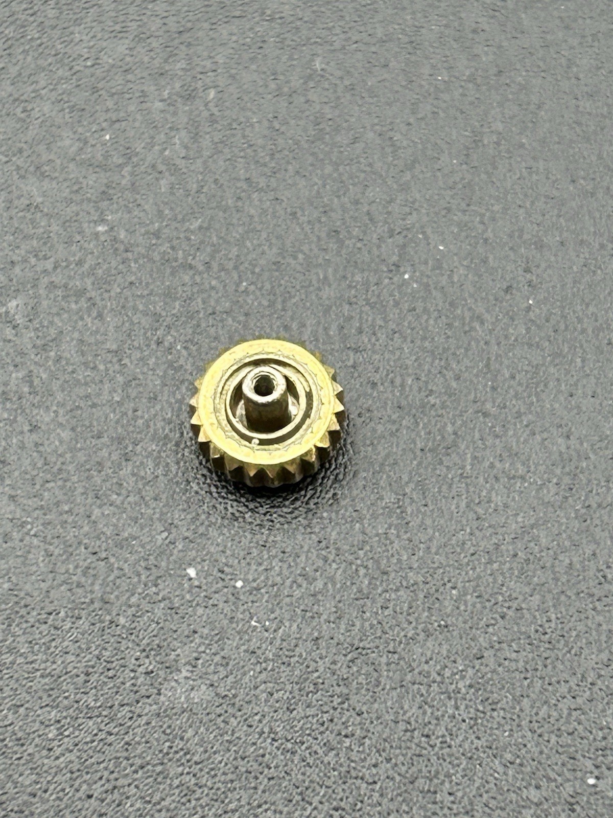 Vintage Rolex Super Oyster Crown 6.1MM GOLD COLOUR USE X42)
