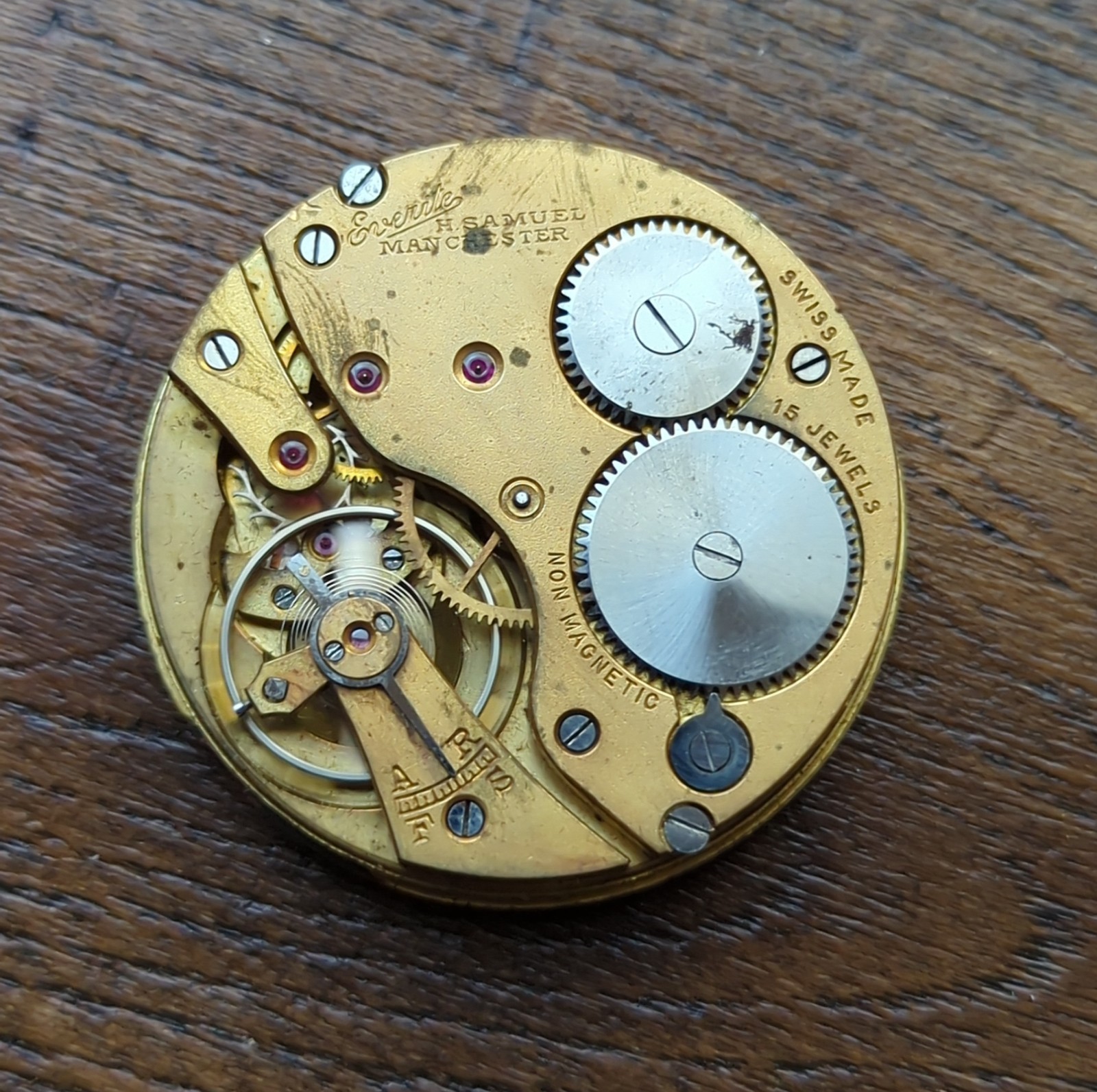 Everite Revue GT 15 Jewels Pocket Watch Movement Working (Z36)