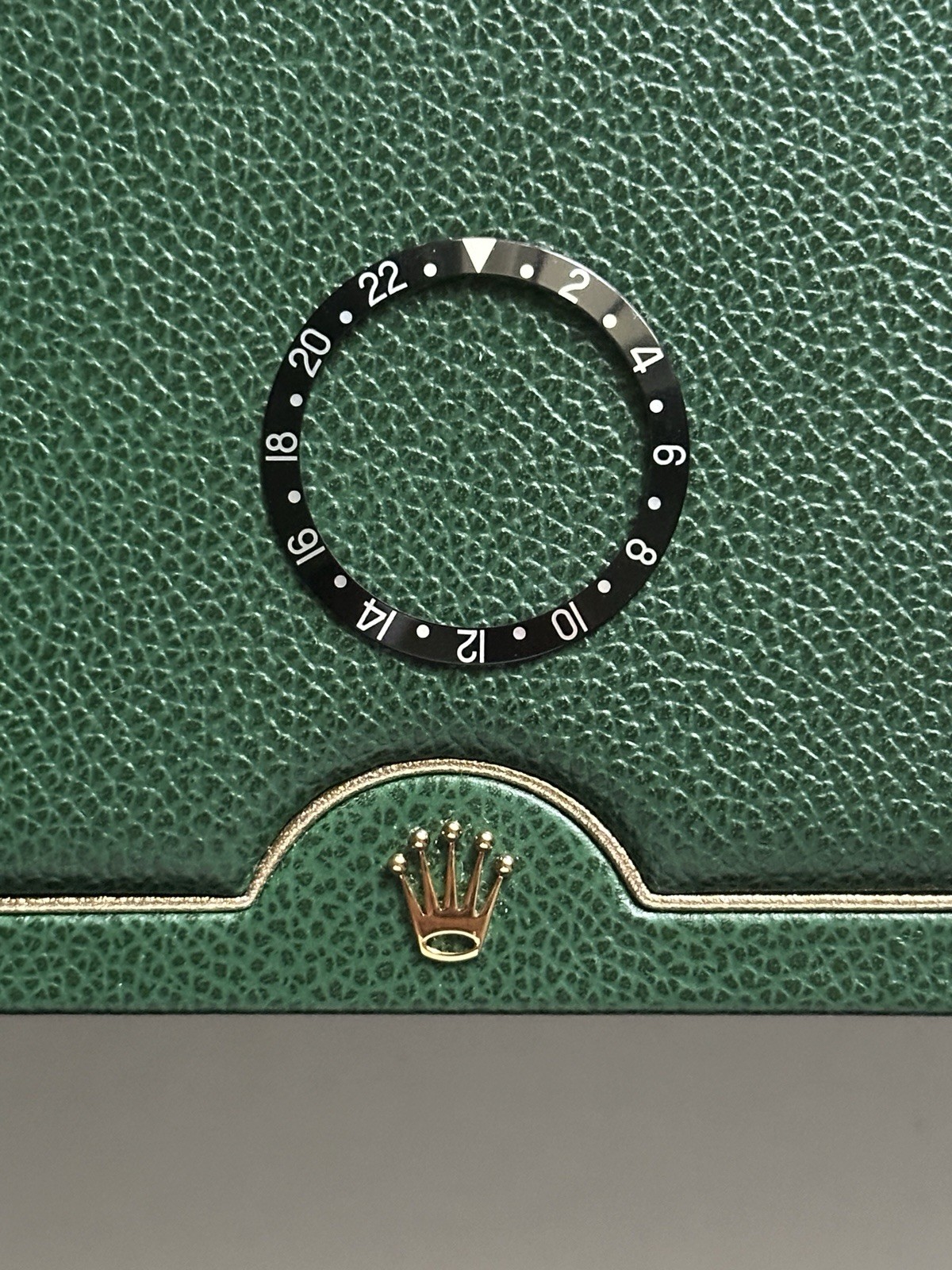 ROLEX – President 18k link -Large box – Bezel insert – Handkerchief – Anchor.