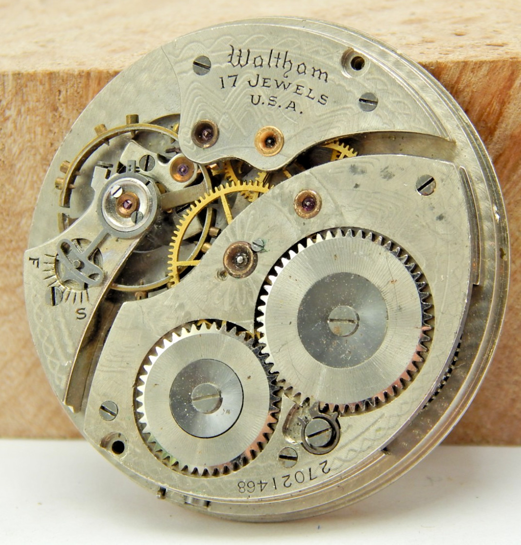 Antique 1929 Waltham 225 17 jewel 12s open face pocket watch movement with dial