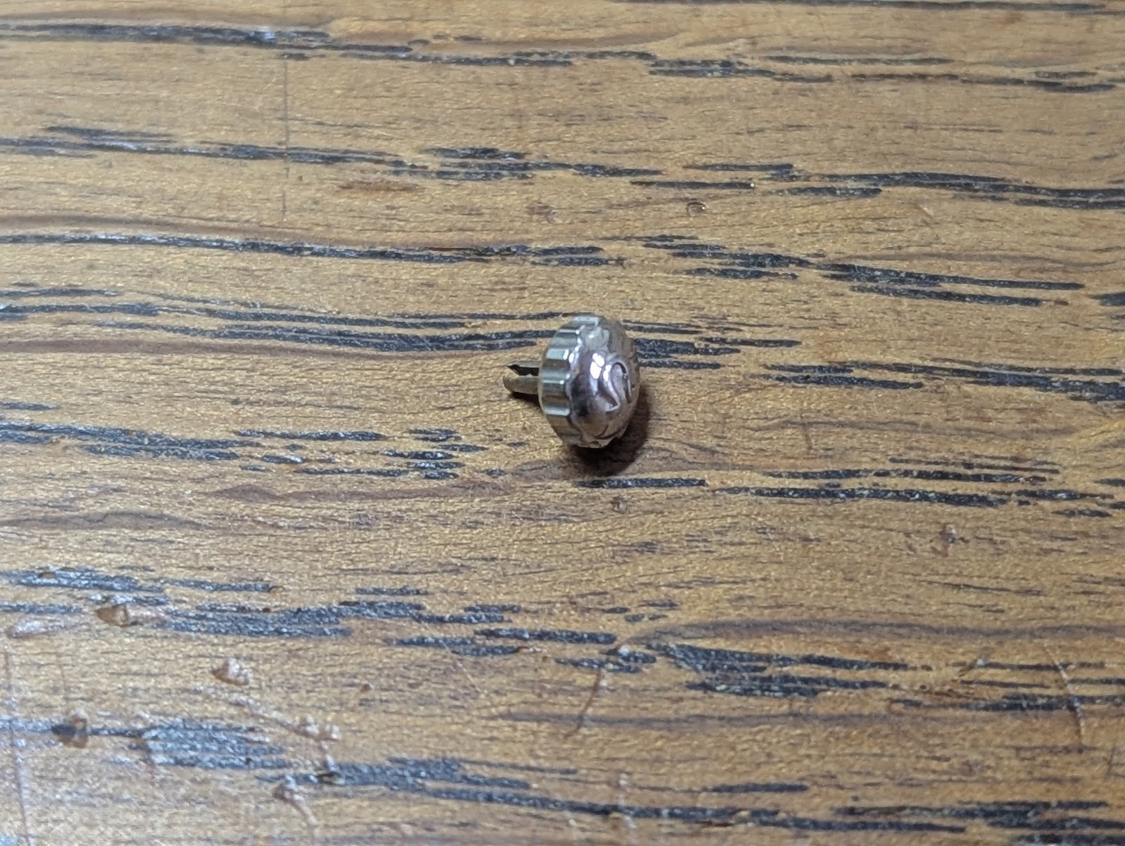 Omega Scalloped Watch Crown, Split Stem, 4.9mm X 2.5mm, Tap 1.3mm #P969