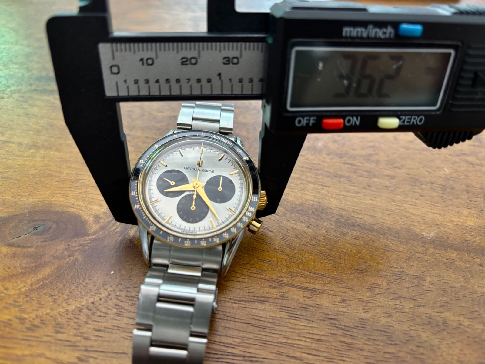 Universal Genève Compax Ref. 284.465