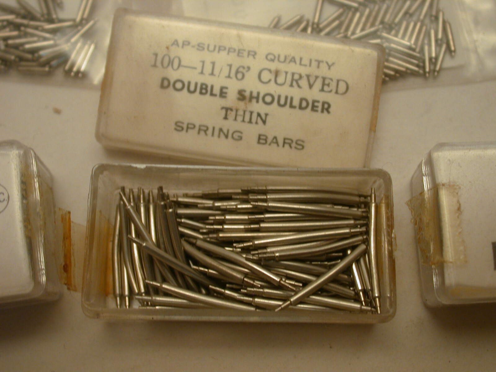 N.O.S. wrist watch spring bars – 37YY*