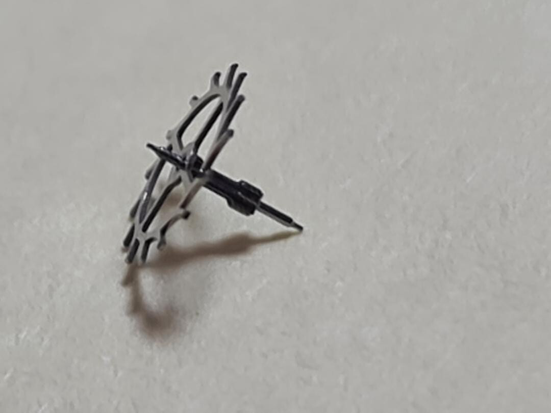 251016 GENUINE GOOD CONDITION ESCAPE WHEEL SEIKO MOVEMENT 7015 7017 7018