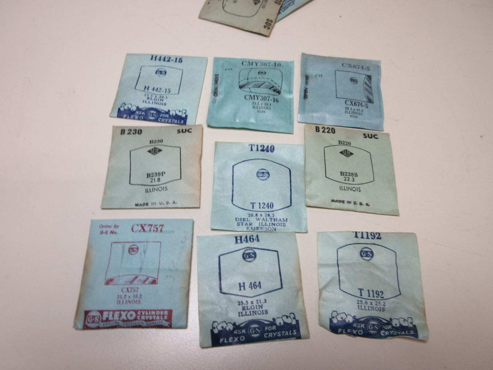 LOT OF G.S SUC MENS ILLINOIS WATCH CRYSTALS ASSORTED NEW OLD STOCK FLEXO #215