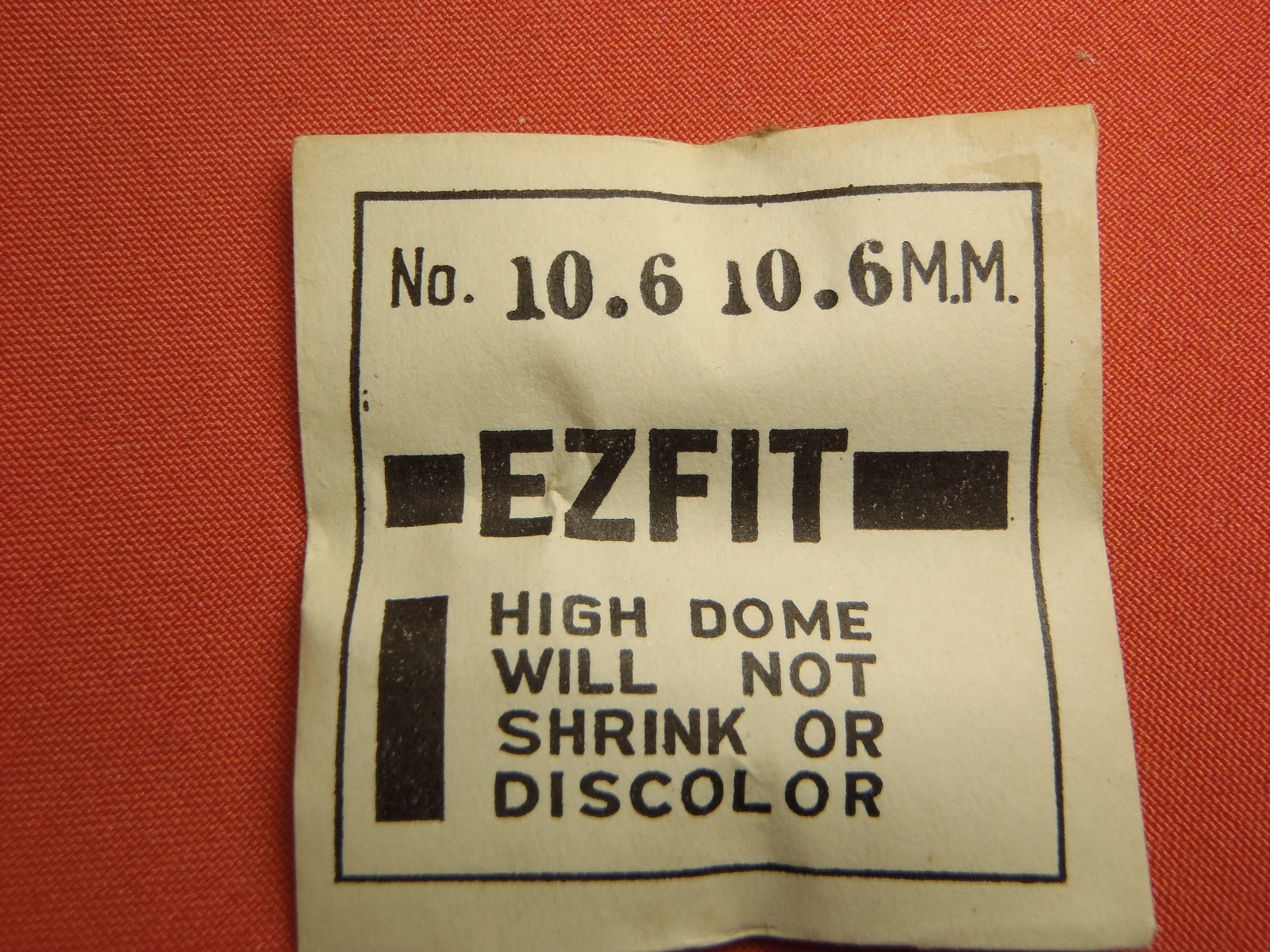 E-Z-FIT HIGH DOME ROUND PLASTIC WATCH CRYSTAL 10.6 MM NOS