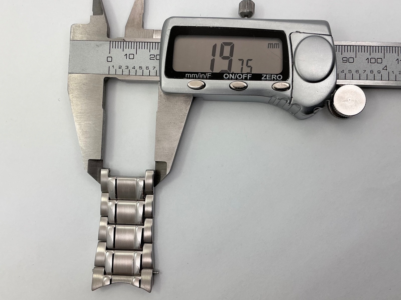 Citizen Caseback E820-S080304 CONTINUOUS Partial Band Stainless Steel
