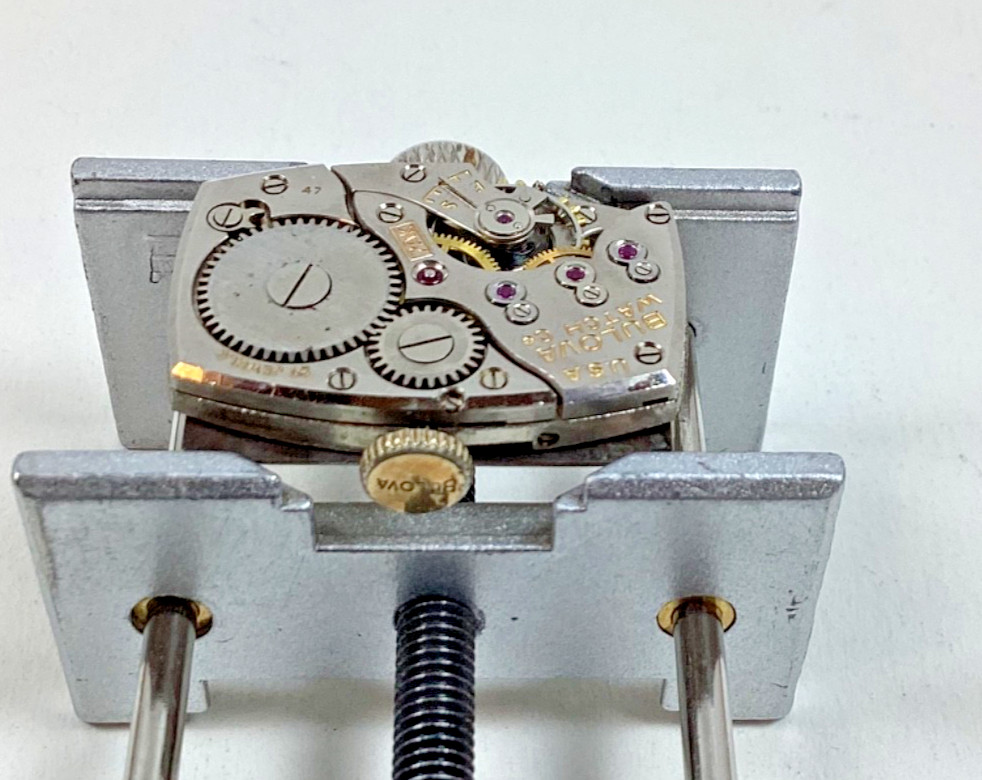 Vintage Bulova Tank 21 Jewel 7AK Movement Runs Spare Part Repair READ