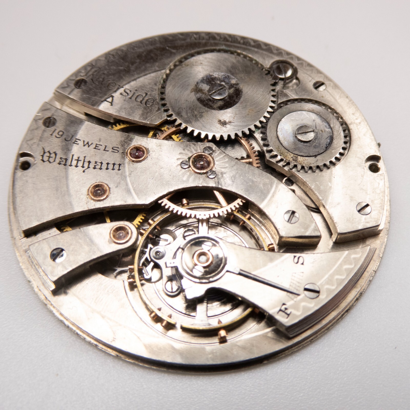 Waltham Riverside A Colonial A 14-Size 19-Jewel Antique Pocket Watch Movement
