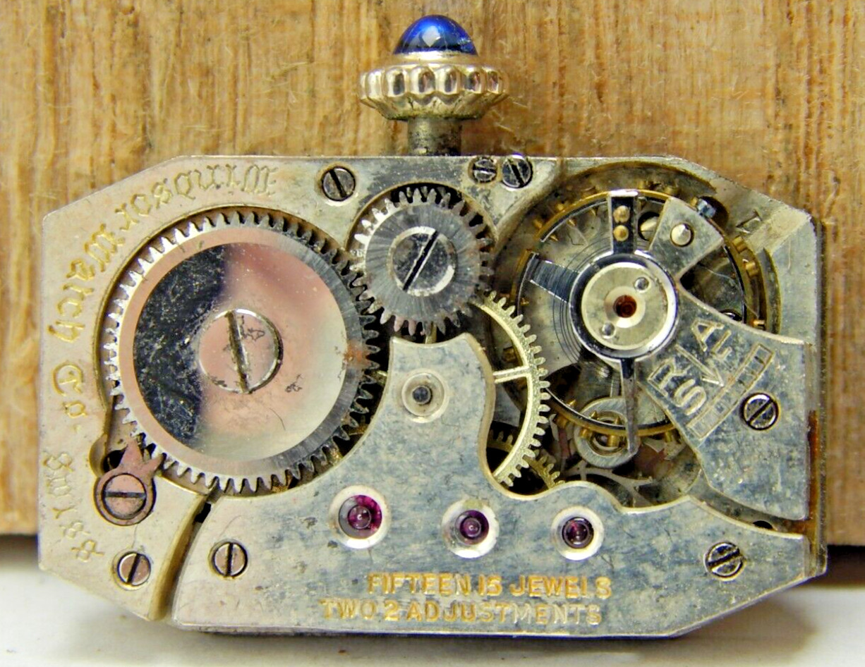 Vintage Windor watch co 15 jewel 2 Adjustment wrist watch movement dial & crown