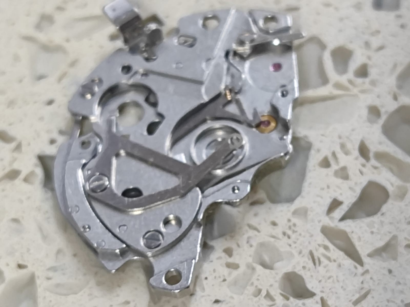 Original CITIZEN 8110A Original Part 716 Train Wheel bridge Used