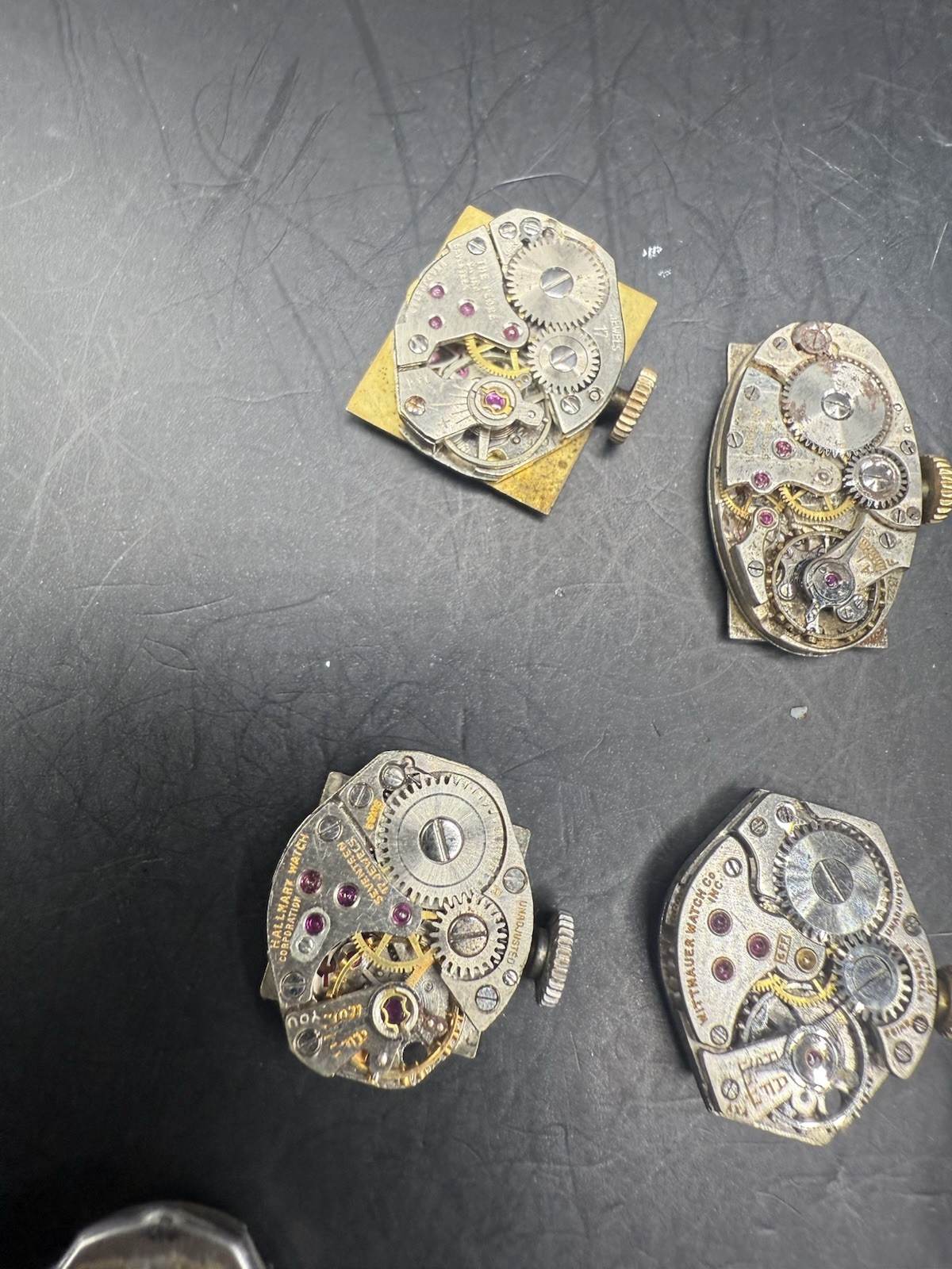 LOT of 16 Vintage Ladies Watch Movements & Dials Various Brands For Parts/Repair