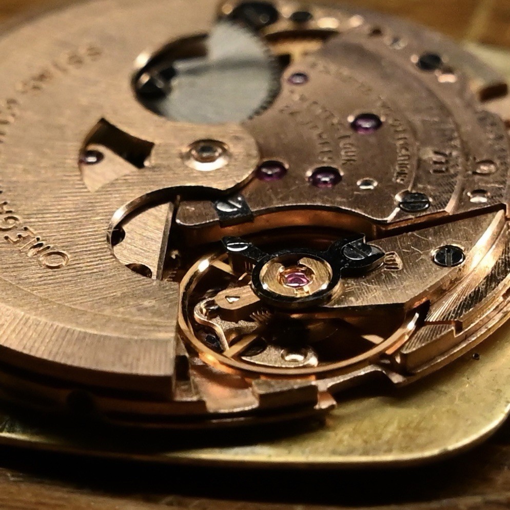 Omega De Ville Cal. 711 Automatic Watch Movement Dial Hands Crown Runs 24 Jewels