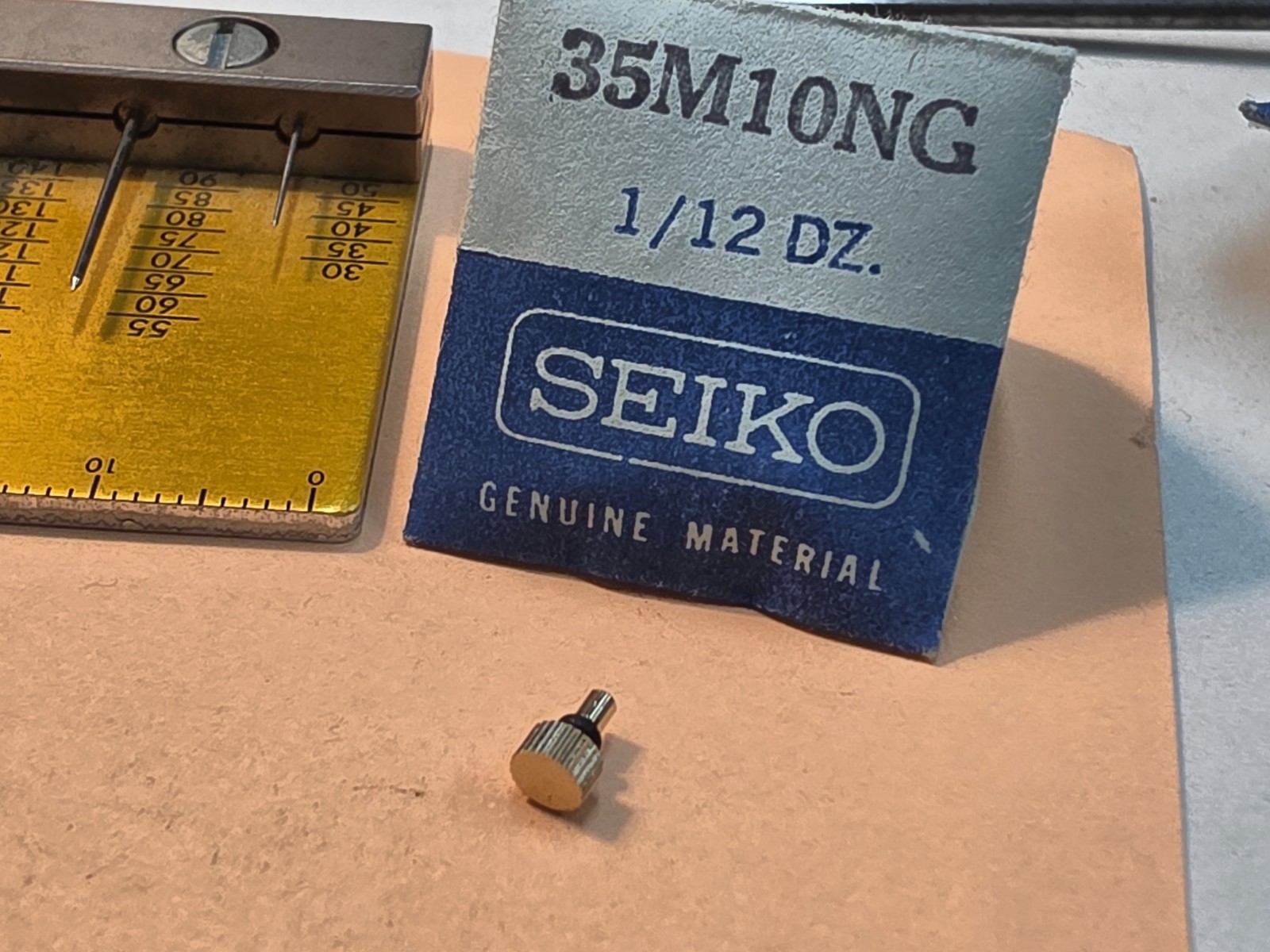 NOS Seiko 3.40 Yellow Crown PN 35M10NG For Cases As Shown