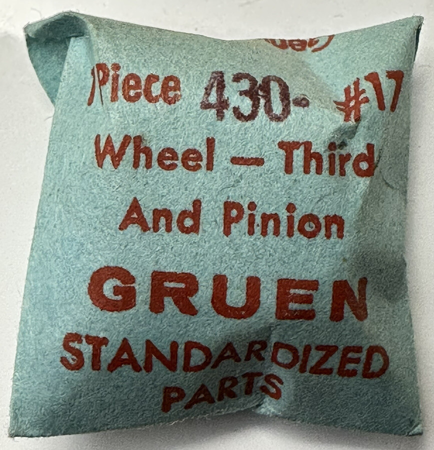 GENUINE Gruen E210 CAL430 THIRD WHEEL AND PINION NOS Watch Repair Part WP2