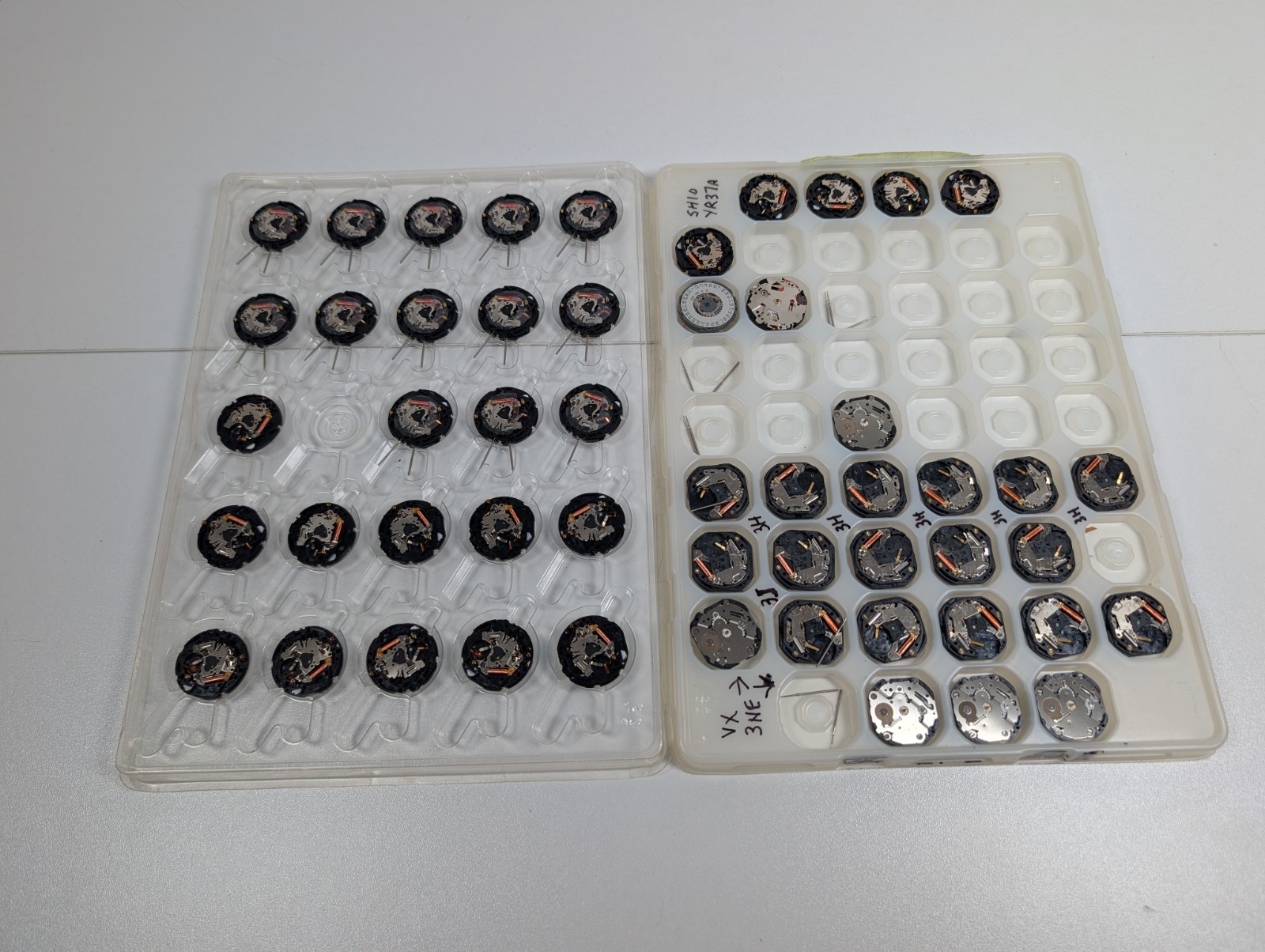 Lot Of Epson Shiojiri Japan Quartz Movements VX3J NOS UNTESTED