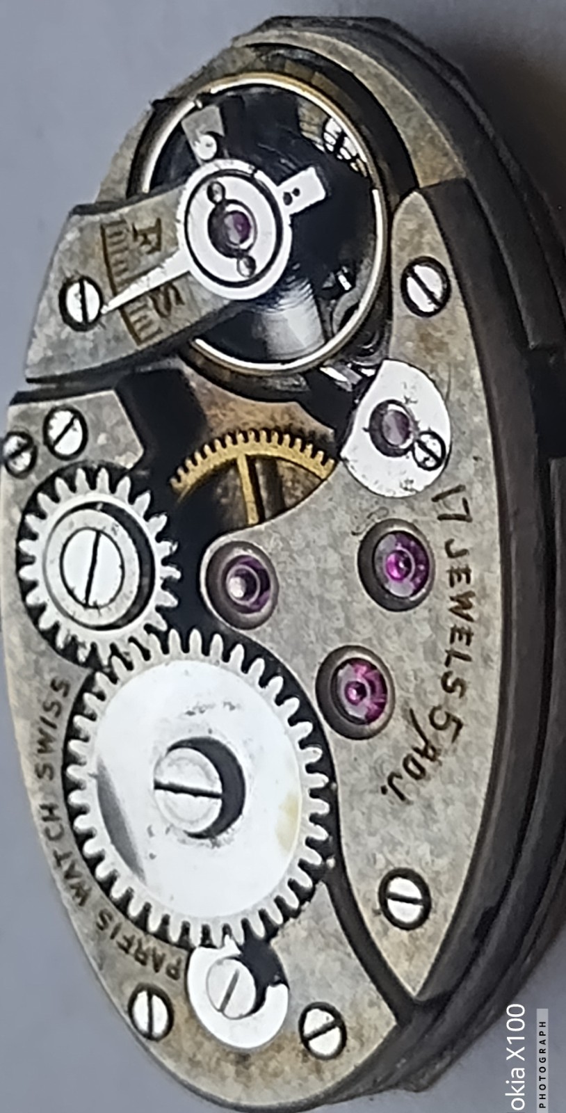 Hi grade Art Deco Parfis 17 j,5 adj.wristwatch movement