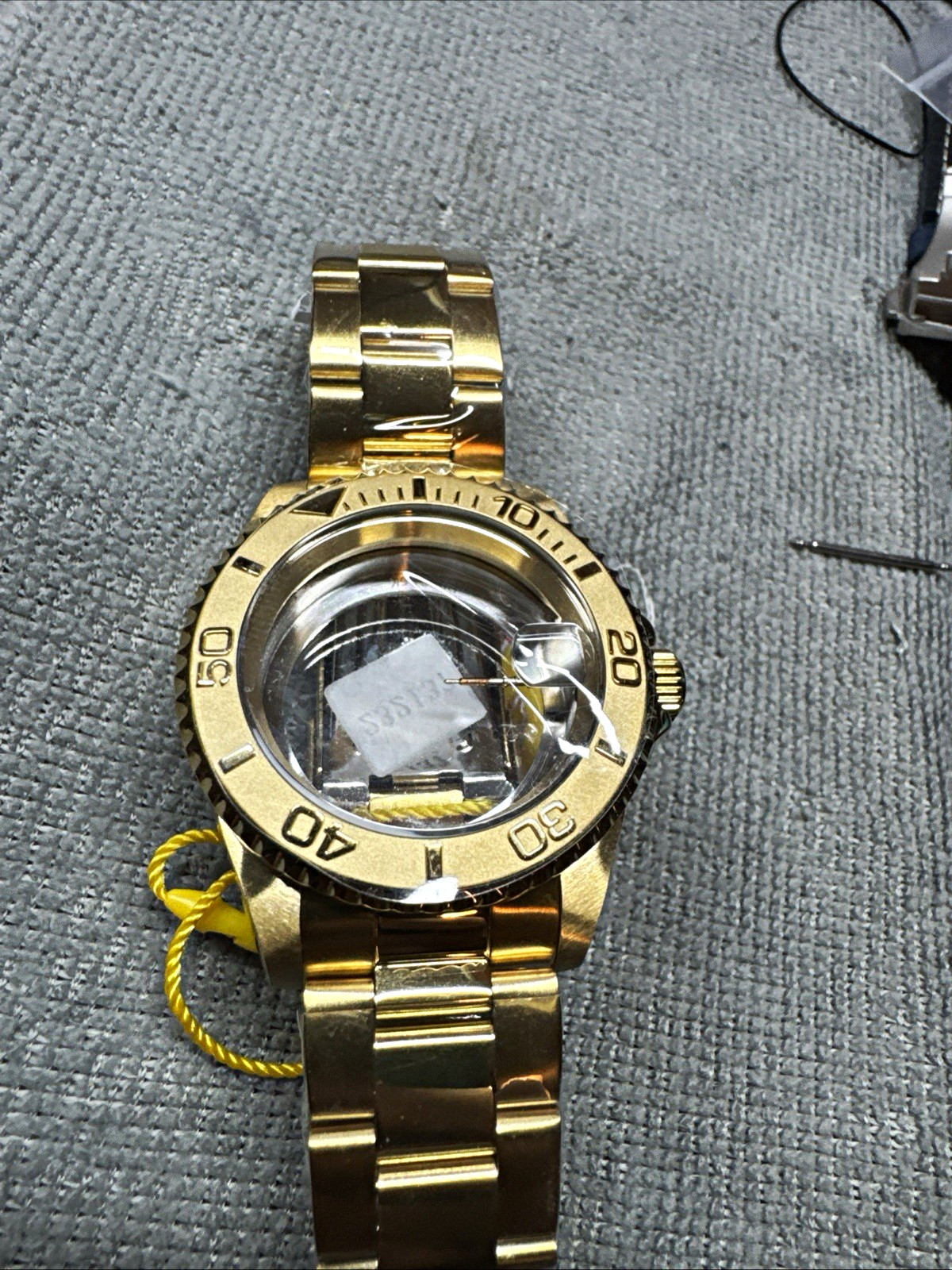 CASE,DIAL AND BRACELET ONLY THIS IS FOR PARTS AND NOT A WORKING WATCH