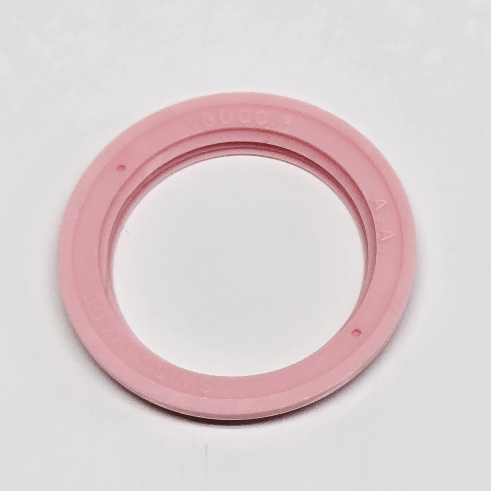 Gucci Pink Plastic Watch Bezel – Swiss Made- 1100–11/12–11/12.2💃Ladies