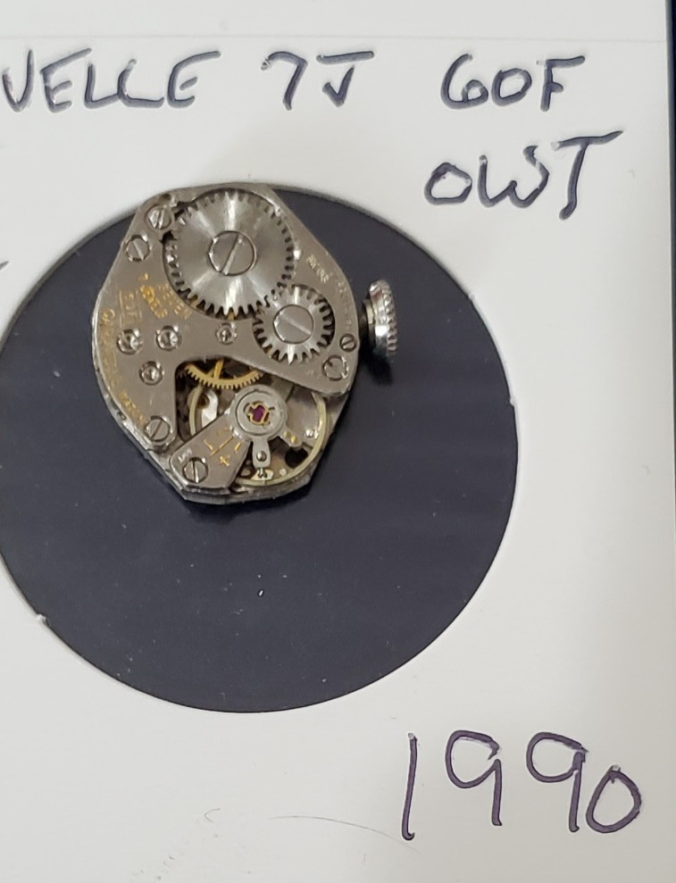 WOMENS CARAVELLE 7j 60F OWT WRIST WATCH MOVEMENT #1990