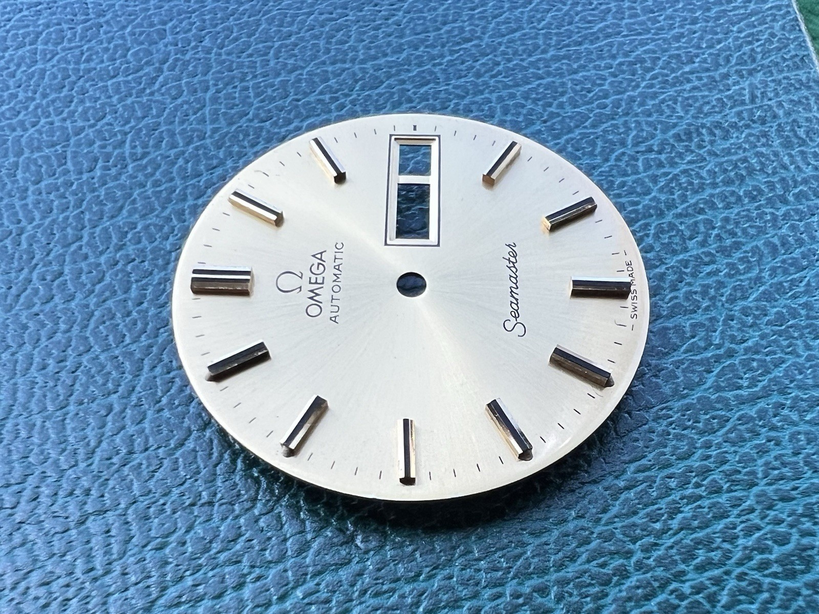 Authentic OMEGA Seamaster Automatic ø28.5mm Champagne Gold DIAL – OC#1309