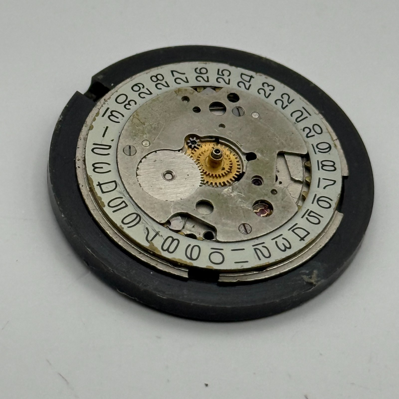 Sekonda Date Watch Movement Incomplete Manual Wind Vintage Parts Repair 25.7mm