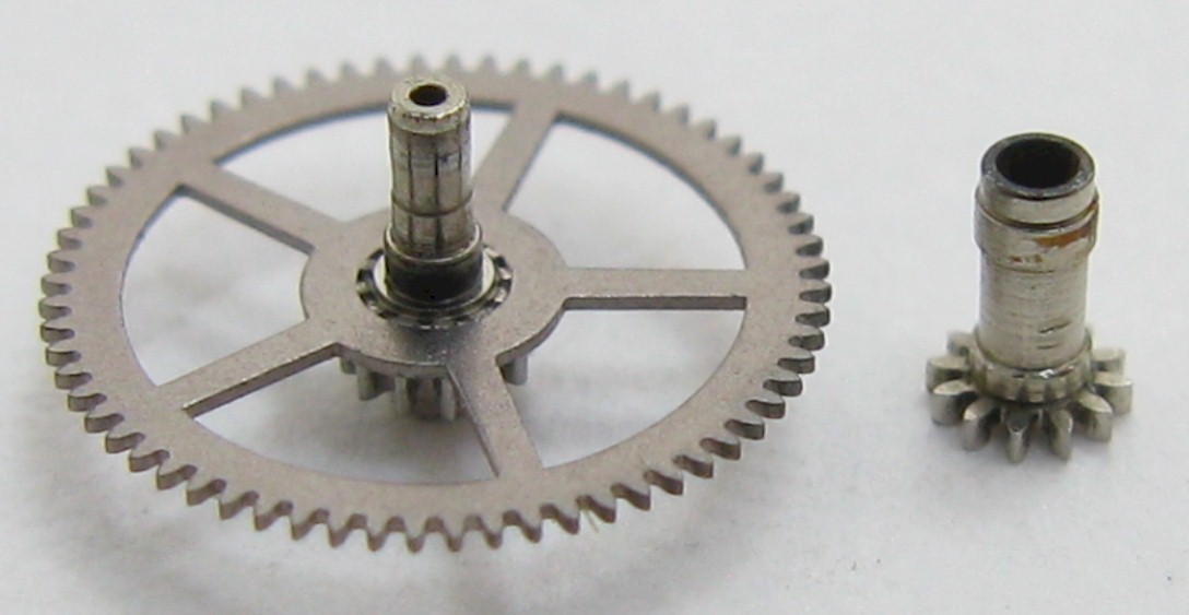 Mido 1117PC / 1117 PC 17 j. Watch part center wheel + cannon pinion h = 2.3 mm