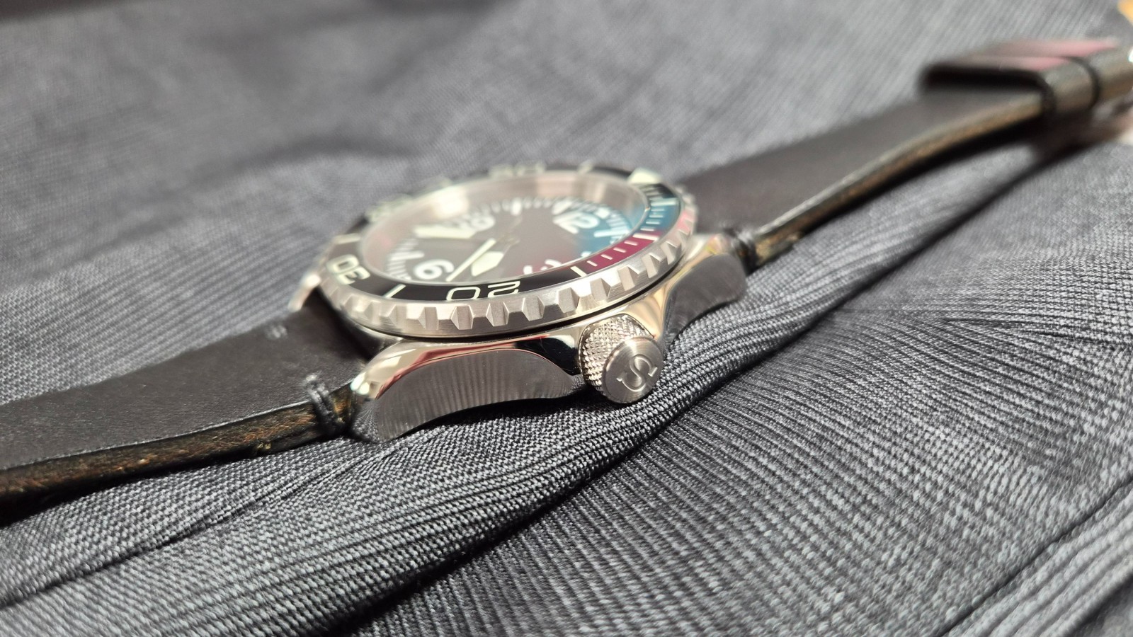 Custom Watch NH35 Movement Homage Timepiece w/ amazing glow-in-the-dark features